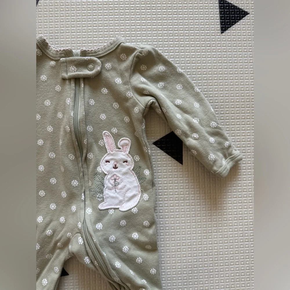 Carter’s|Baby girl Sage green ditsy floral with Bunny One Piece,footsies•••